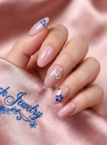 ブラックジュエリー1月限定キャンペーンネイル｜武蔵小山のネイルサロン