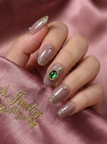 ブラックジュエリー1月限定キャンペーンネイル｜武蔵小山のネイルサロン