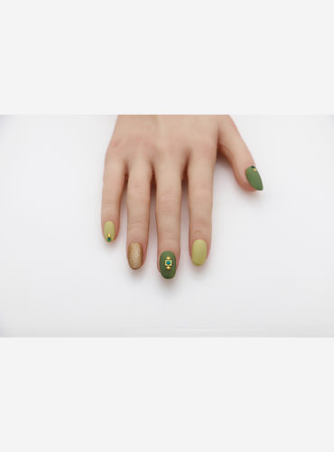 ブラックジュエリー9月限定キャンペーンネイル|武蔵小山のネイルサロン