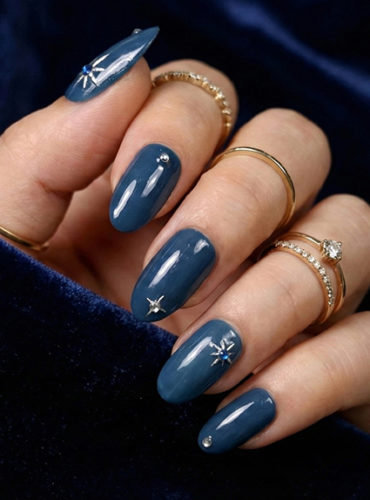 ブラックジュエリー12月限定キャンペーンネイル|武蔵小山のネイルサロン