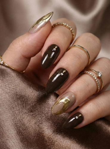ブラックジュエリー12月限定キャンペーンネイル|武蔵小山のネイルサロン