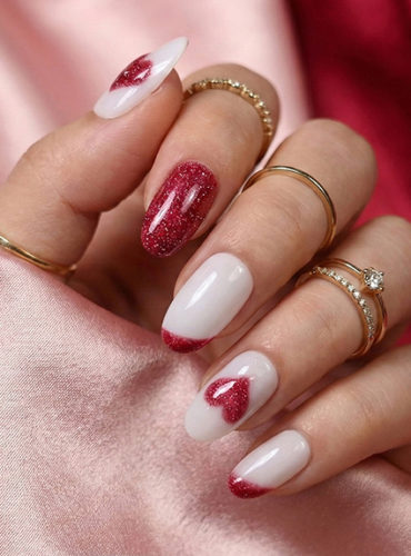 ブラックジュエリー12月限定キャンペーンネイル|武蔵小山のネイルサロン