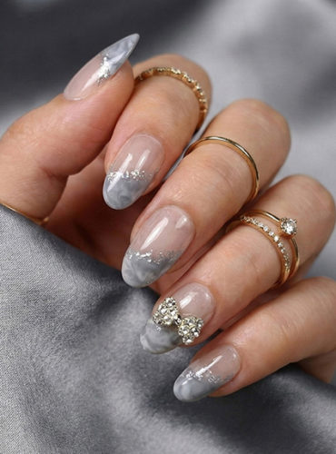 ブラックジュエリー12月限定キャンペーンネイル|武蔵小山のネイルサロン