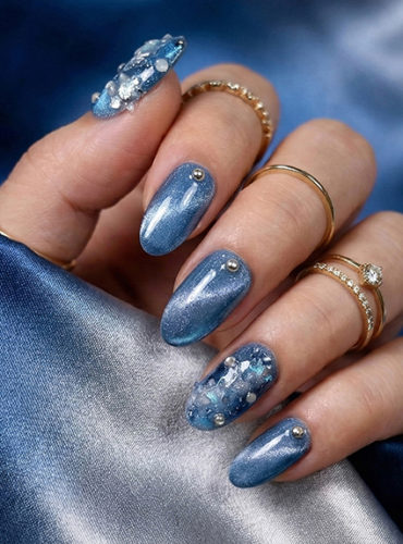 ブラックジュエリー12月限定キャンペーンネイル|武蔵小山のネイルサロン