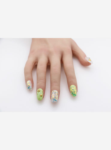 ブラックジュエリー8月限定キャンペーンネイル|武蔵小山のネイルサロン