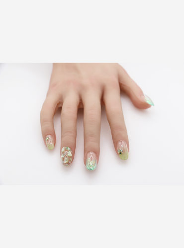 ブラックジュエリー8月限定キャンペーンネイル|武蔵小山のネイルサロン