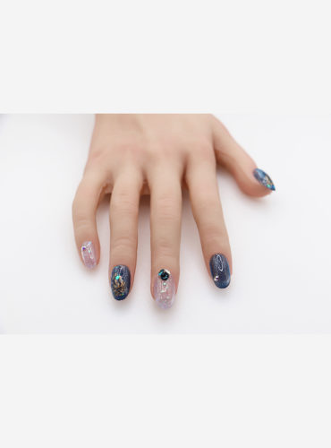 ブラックジュエリー8月限定キャンペーンネイル|武蔵小山のネイルサロン